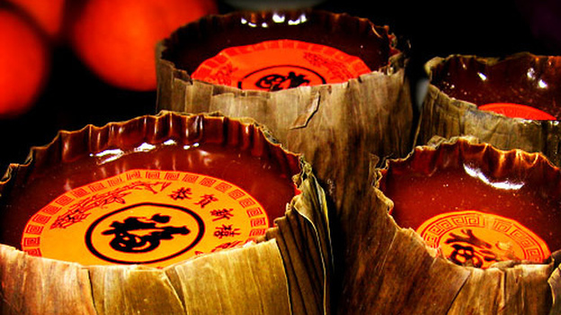 Year cakes made of sticky rice are among the traditional Chinese New Year foods. (Flickr.com)