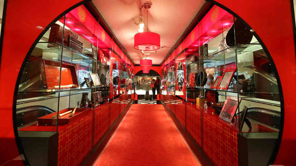 To mark the Lunar New Year, Bloomingdale's is catering to affluent Chinese tourists with an array of pop-up shops.