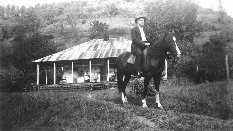 Fiddler Bill Stepp in Kentucky's Magoffin County in the 1930s.
