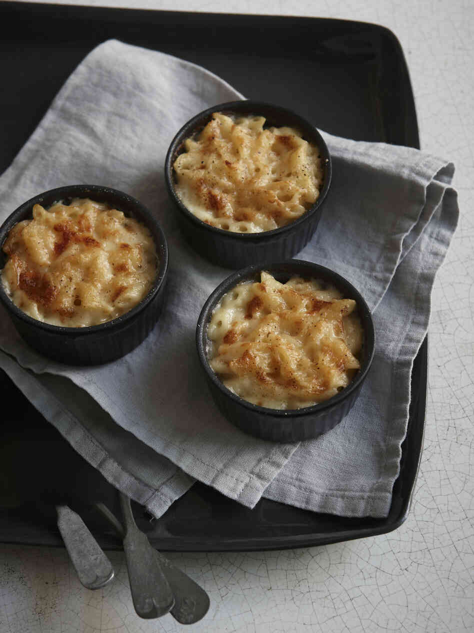 If you can't find pennette, use the small bulging crescents that are chifferi, or regular elbow macaroni, instead.