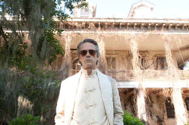 Jeremy Irons has fun with a Southern accent as patriarch Macon Ravenwood in Beautiful Creatures, even if he seems to be in a different film than the young lovers.