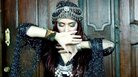 Strict laws made it impossible for the Iranian singer Hani to pursue her dream in her home country. Strict laws made it impossible for the Iranian singer Hani to pursue her dream in her home country.