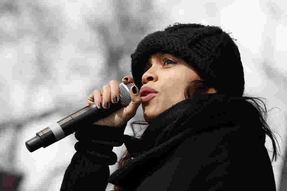Actress Rosario Dawson addresses the crowd at the Forward on Climate Rally, before marching in solidarity with activists from the Indigenous Environmental Network