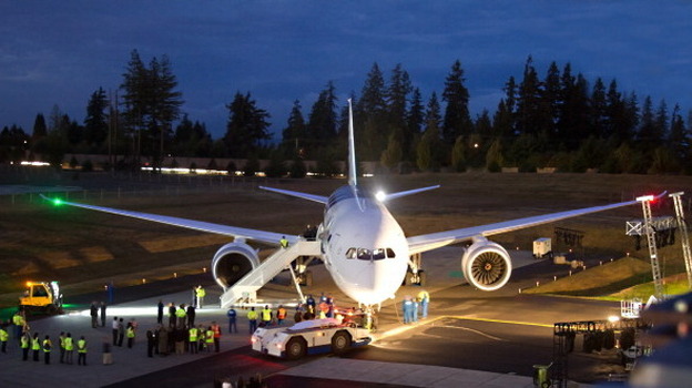 The first Boeing 787-881 Dreamliner delivered to All Nippon Airlines. (FlickrVision)
