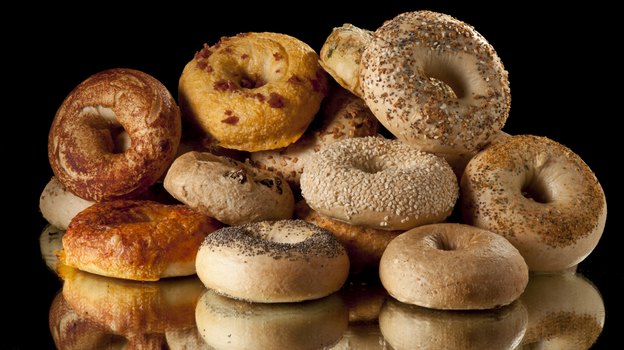 For better skin, maybe you should stick to the whole grain bagels. (istockphoto.com)