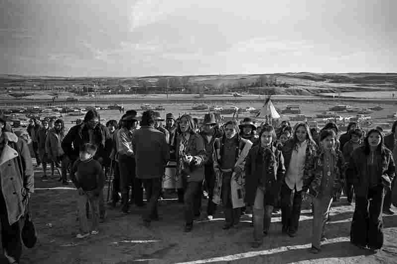 A Photographer Remembers Wounded Knee, 40 Years Later The Picture