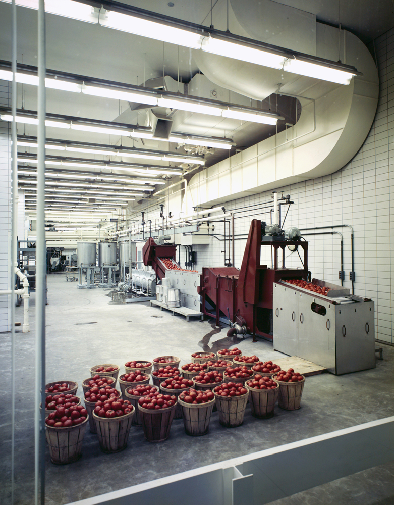 <em>Heinz Factory, Skidmore, Owings & Merrill, Pittsburgh, Pa.,</em> 1958