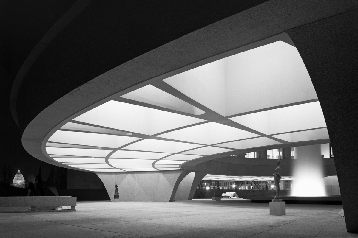 <em>Hirshhorn Museum, Skidmore, Owings & Merrill, Washington, D.C.,</em> 1974