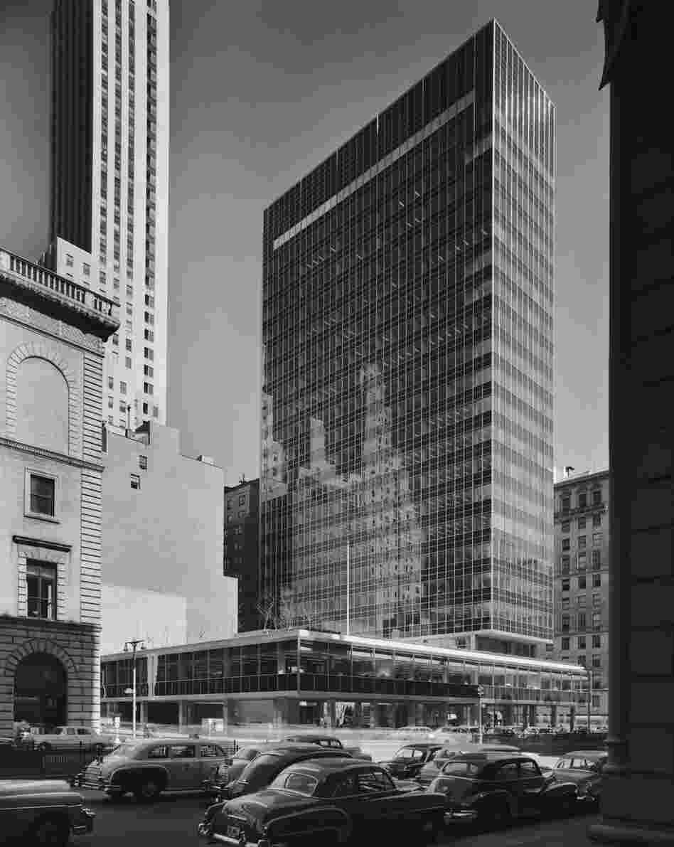 Lever House, Skidmore, Owings & Merrill, New York, N.Y., 1952