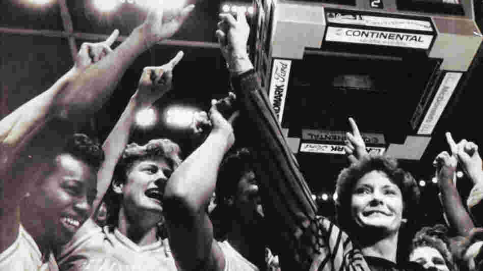 Pat Summitt celebrates the Lady Vols' first national championship, in 1987. Summitt says it took seven Final Four losses to learn how to win one.