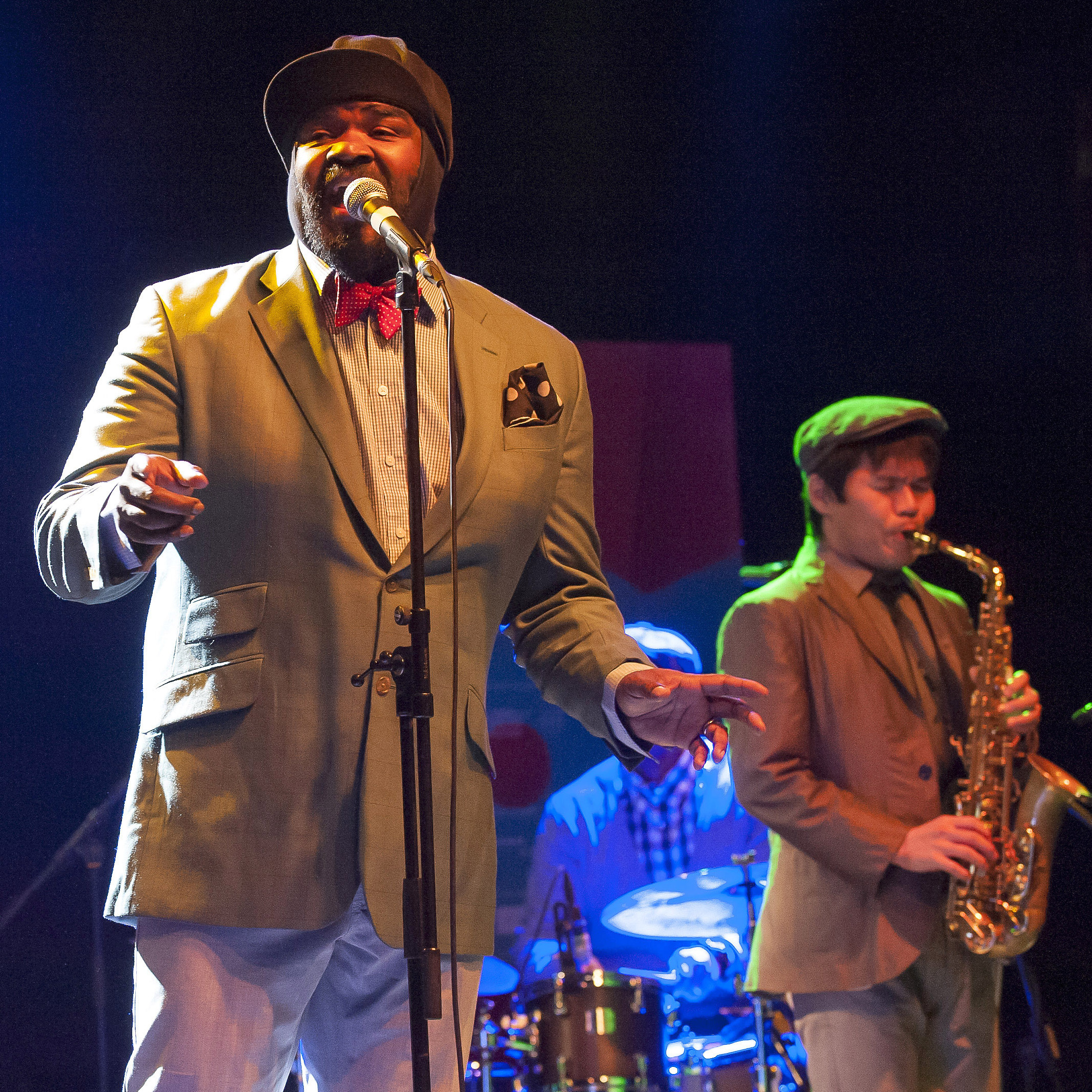 Gregory Porter (center) performs with saxophonist Yohsuke Satoh at the annual Strings of Autumn International Music Festival in Prague.