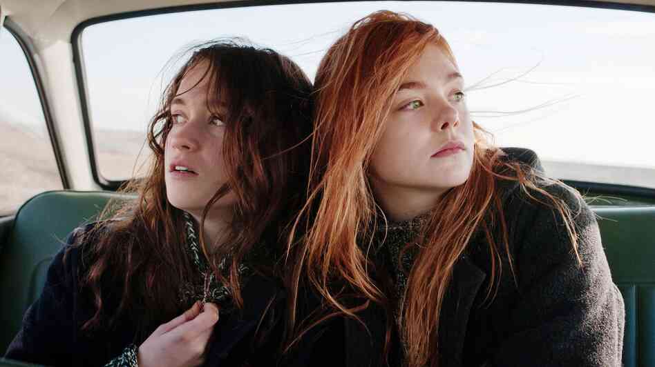 Rosa (Alice Englert) and her sometime best friend Ginger (Elle Fanning) are nearly torn apart by the political and social changes of the 1960s. Rosa (Alice Englert) and her sometime best friend Ginger (Elle Fanning) are nearly torn apart by the political and social changes of the 1960s.