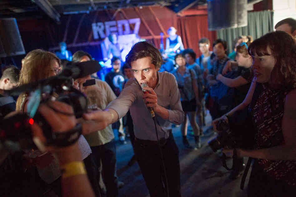 Zac Pennington barrels through the Red 7 crowd with Parenthetical Girls' confrontational, often jarring indie-pop. 