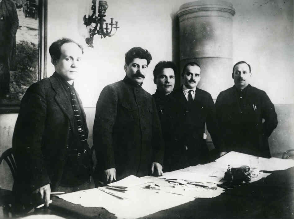 Nikolay Antipov, Joseph Stalin, Sergey Kirov, Nikolay Shvernik and Nikolay Komarov at the Fifteenth Regional Party Conference, Leningrad, 1926, printed later (Unknown Photographer)