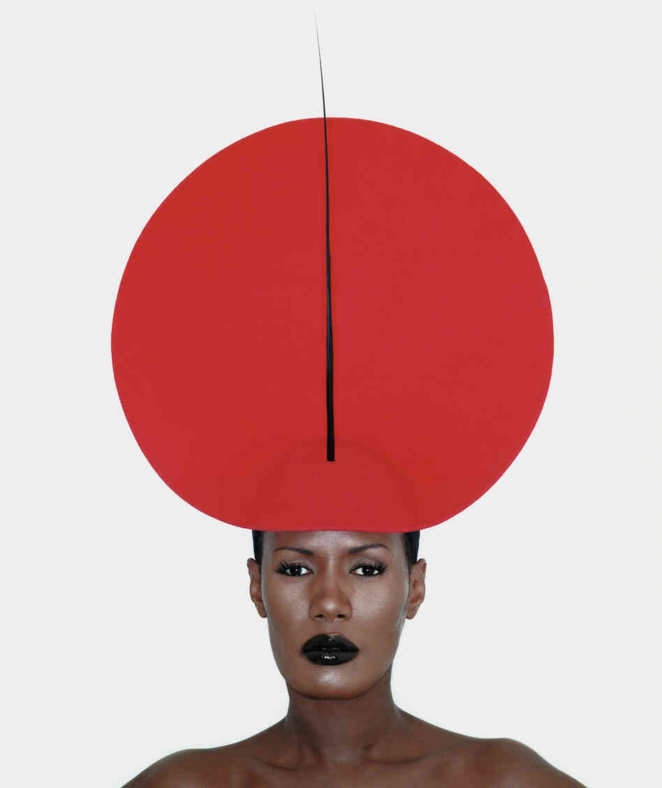 Grace Jones. London, 1998.