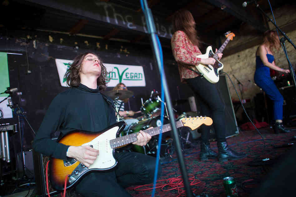 With swirling guitar solos over motorik rhythms, Toy plays the The Main for The Brooklyn Vegan Party.