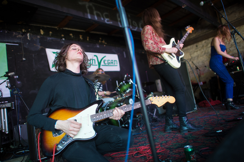 With swirling guitar solos over motorik rhythms, Toy plays the The Main for The Brooklyn Vegan Party.