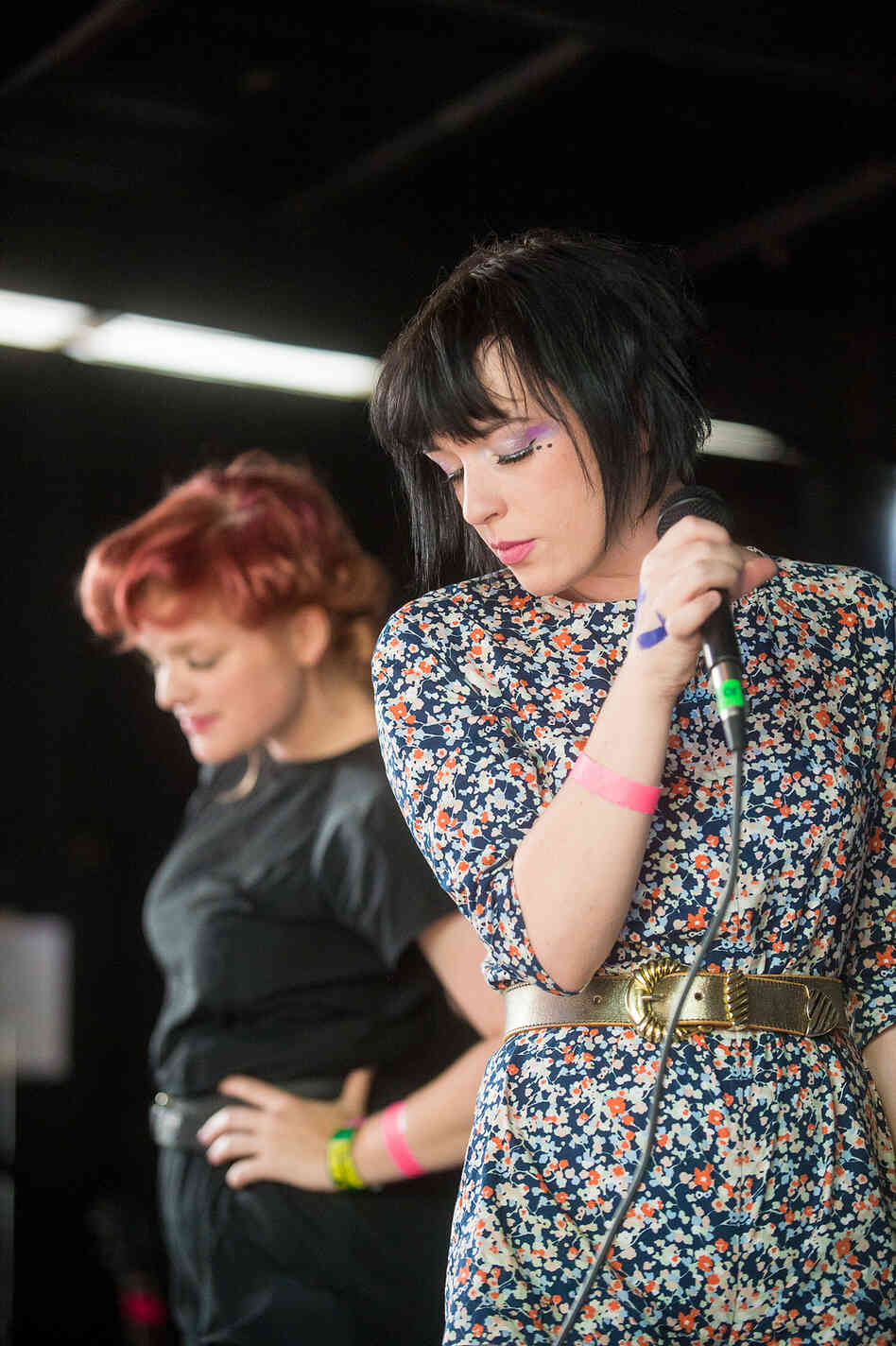 From the land down under, gleeful dance-pop sextet Alpine plays Red 7.