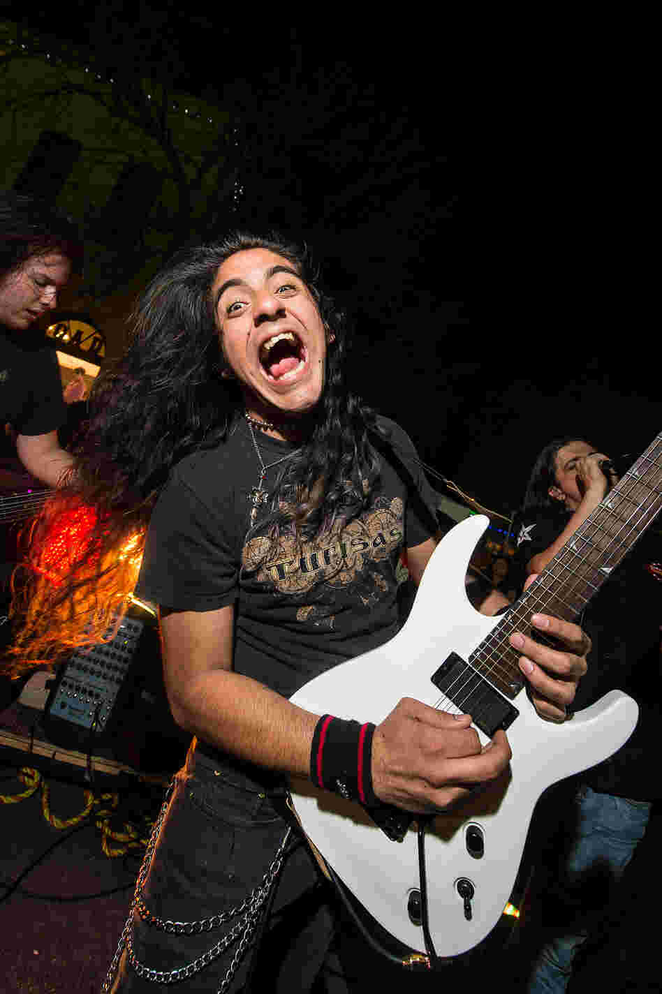 Immortal Guardian brings ridiculous power metal — dungeons, dragons, and all — to the streets — 6th Street, to be specific. 