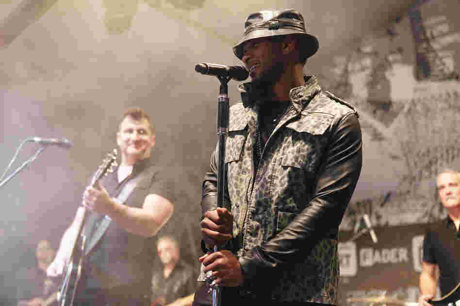 So this is awesome: Usher joins The Afghan Whigs at The Fader Fort for a cover his steamy slow jam, "Climax." 