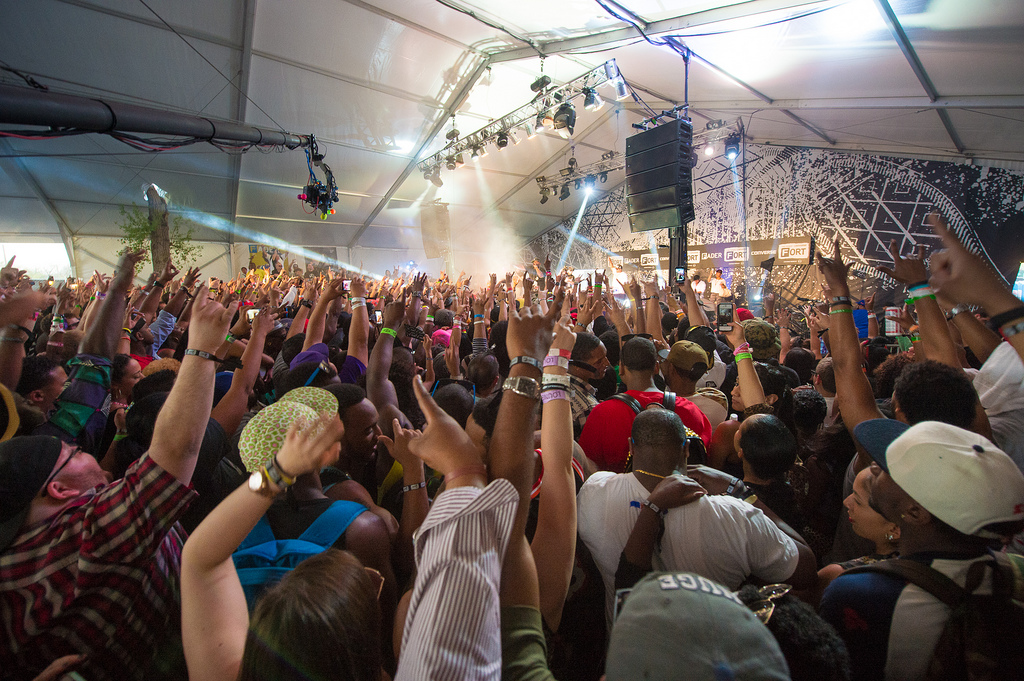 Hands up!