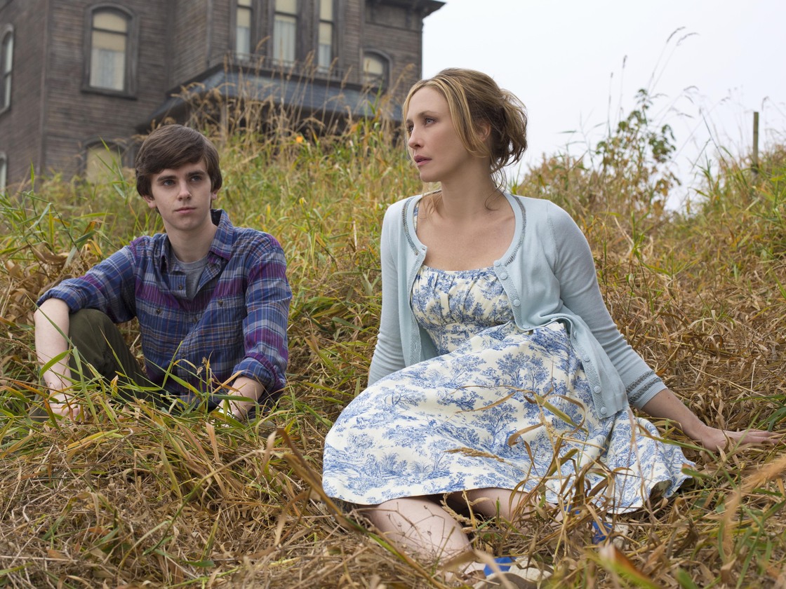 Freddie Highmore and Vera Farmiga are Norman and Norma Bates — eeew — in Bates Motel, the new A&E prequel to Alfred Hitchcock's Psycho.