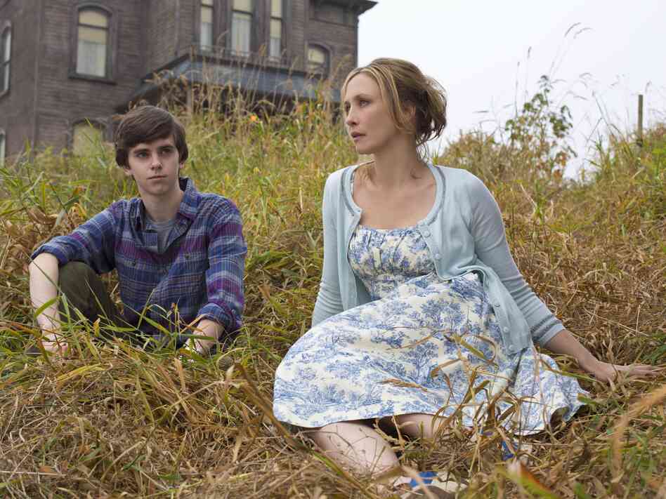 Freddie Highmore and Vera Farmiga are Norman and Norma Bates — eeew — in Bates Motel, the new A&E prequel to Alfred Hitchcock's Psycho.