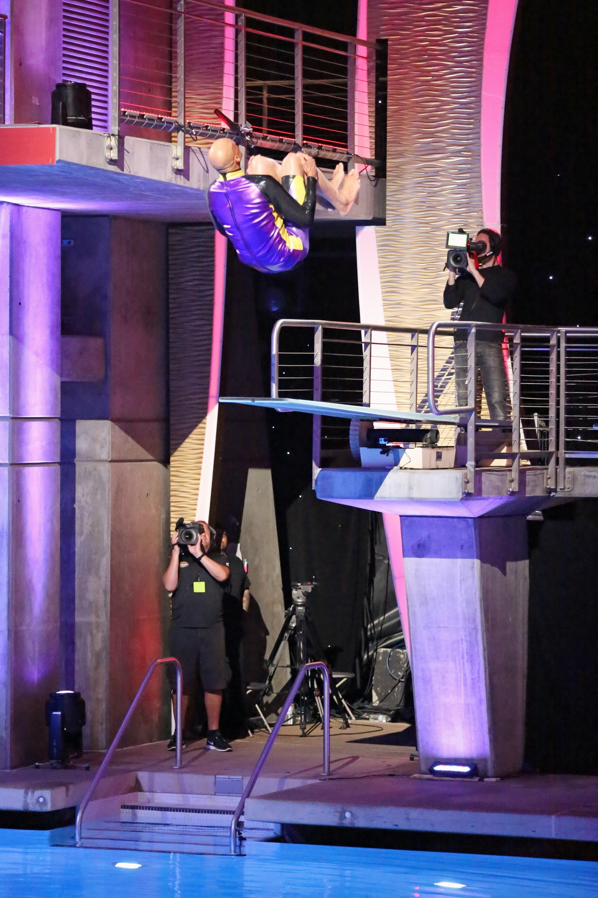 Why yes, this is Kareem Abdul-Jabbar diving on ABC's new show <em>Splash</em>.
