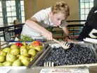 Students select blueberries and rolls from the food line at Lincoln Elementary in Olympia, Wash., in 2004. Students select blueberries and rolls from the food line at Lincoln Elementary in Olympia, Wash., in 2004.