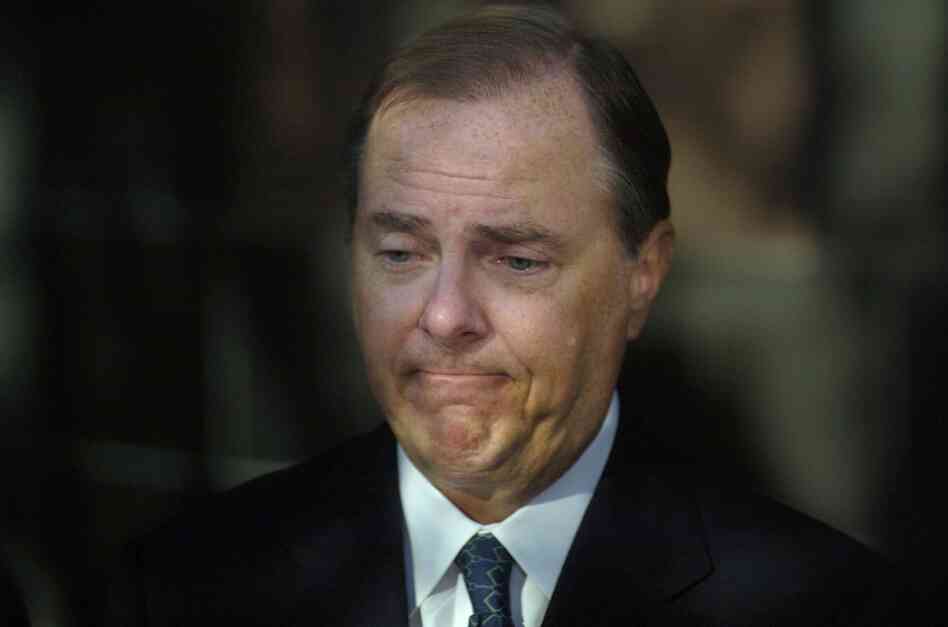 Former Enron Chief Executive Jeffrey Skilling outside of the Bob Casey United States Court House in Houston in 2006. Former Enron Chief Executive Jeffrey Skilling outside of the Bob Casey United States Court House in Houston in 2006.