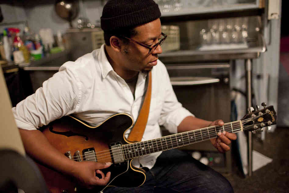 Jeff Parker, backstage.