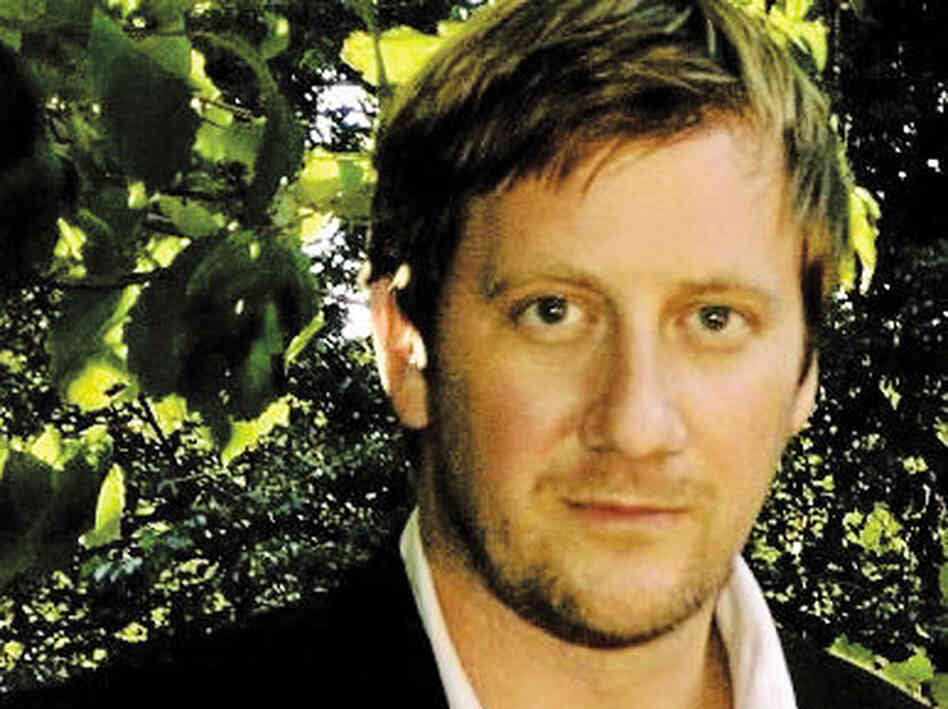 Medical student turned journalist Charles Graeber has written about science, crime and business for The New Yorker, Wired and New York Magazine, among other publications. Medical student turned journalist Charles Graeber has written about science, crime and business for The New Yorker, Wired and New York Magazine, among other publications.