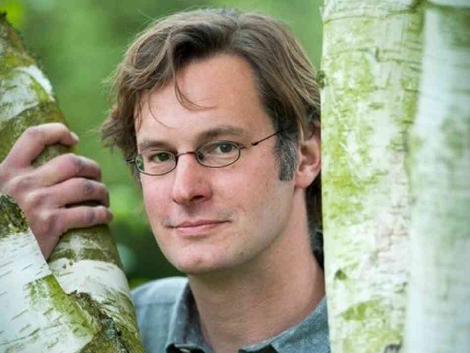 Brian Kimberling is an Indiana native who studied songbirds at Indiana University — an experience central to the writing of Snapper. Brian Kimberling is an Indiana native who studied songbirds at Indiana University — an experience central to the writing of Snapper.