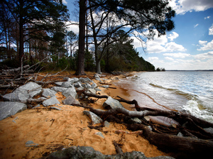 Colonists built the original glass-blowing kiln in Jamestown, Va., at this beach for easy access to the sand. Now the site is just inches above the water level. Colonists built the original glass-blowing kiln in Jamestown, Va., at this beach for easy access to the sand. Now the site is just inches above the water level.