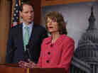 Senators Lisa Murkowski, an Alaska Republican, and Ron Wyden, an Oregon Democrat, discussing their new campaign finance legislation at an April 23, 2013 Capitol Hill news conference. Senators Lisa Murkowski, an Alaska Republican, and Ron Wyden, an Oregon Democrat, discussing their new campaign finance legislation at an April 23, 2013 Capitol Hill news conference.