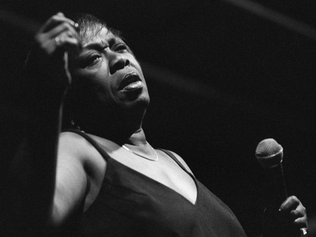 Sarah Vaughan performs during the International Jazz Festival of Nice in southeast France in July 1984. Sarah Vaughan performs during the International Jazz Festival of Nice in southeast France in July 1984.
