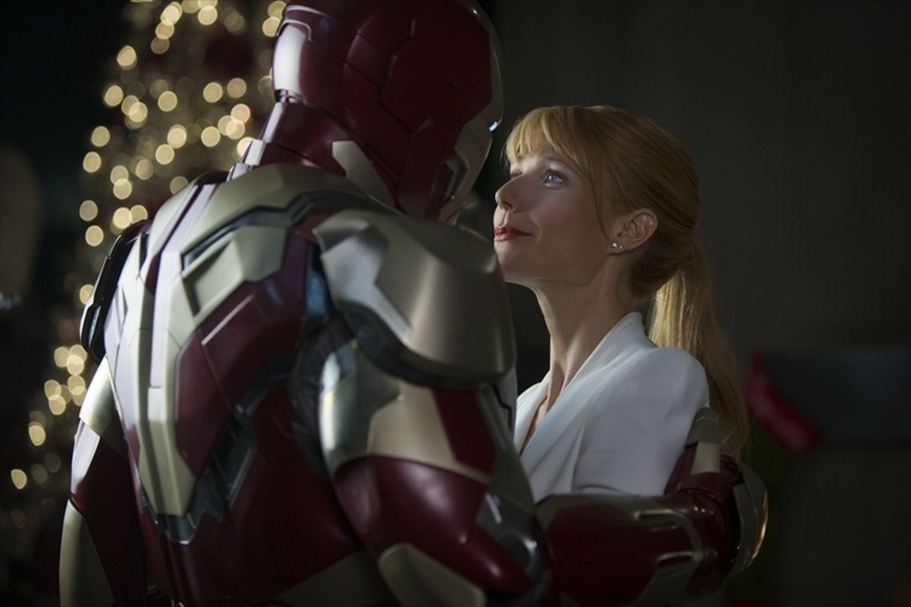 In Iron Man 3, Robert Downey Jr. reprises his role as Tony Stark (aka Iron Man), and Gwyneth Paltrow reprises hers as his girlfriend, Pepper Potts. In Iron Man 3, Robert Downey Jr. reprises his role as Tony Stark (aka Iron Man), and Gwyneth Paltrow reprises hers as his girlfriend, Pepper Potts.
