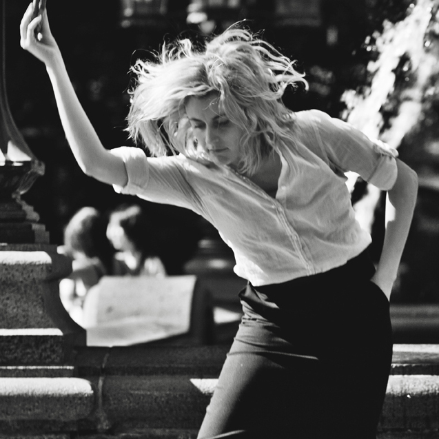 In Frances Ha, Greta Gerwig stars as a young dancer trying to find her way on her own in New York City. Noah Baumbach shot the film in black and white because it helped him "see the city with new eyes," he says.