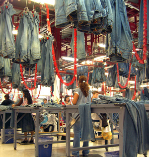 Los Angeles has attracted much of the world's designer bluejeans business. The industry employs thousands of workers in the area. Los Angeles has attracted much of the world's designer bluejeans business. The industry employs thousands of workers in the area.