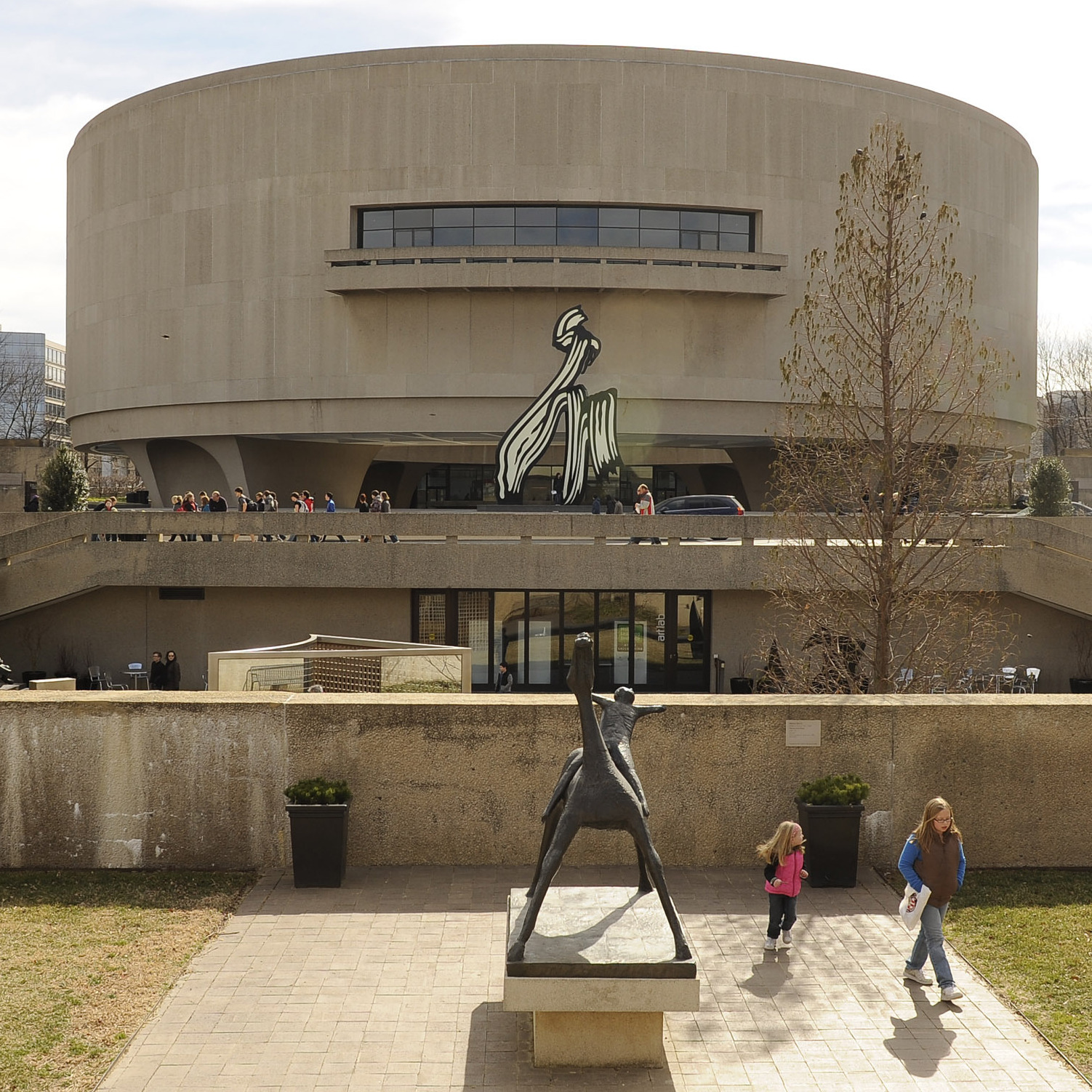 The Hirshhorn Museum and Sculpture Garden proposed adding a giant, inflatable structure that would balloon out of its top and side.