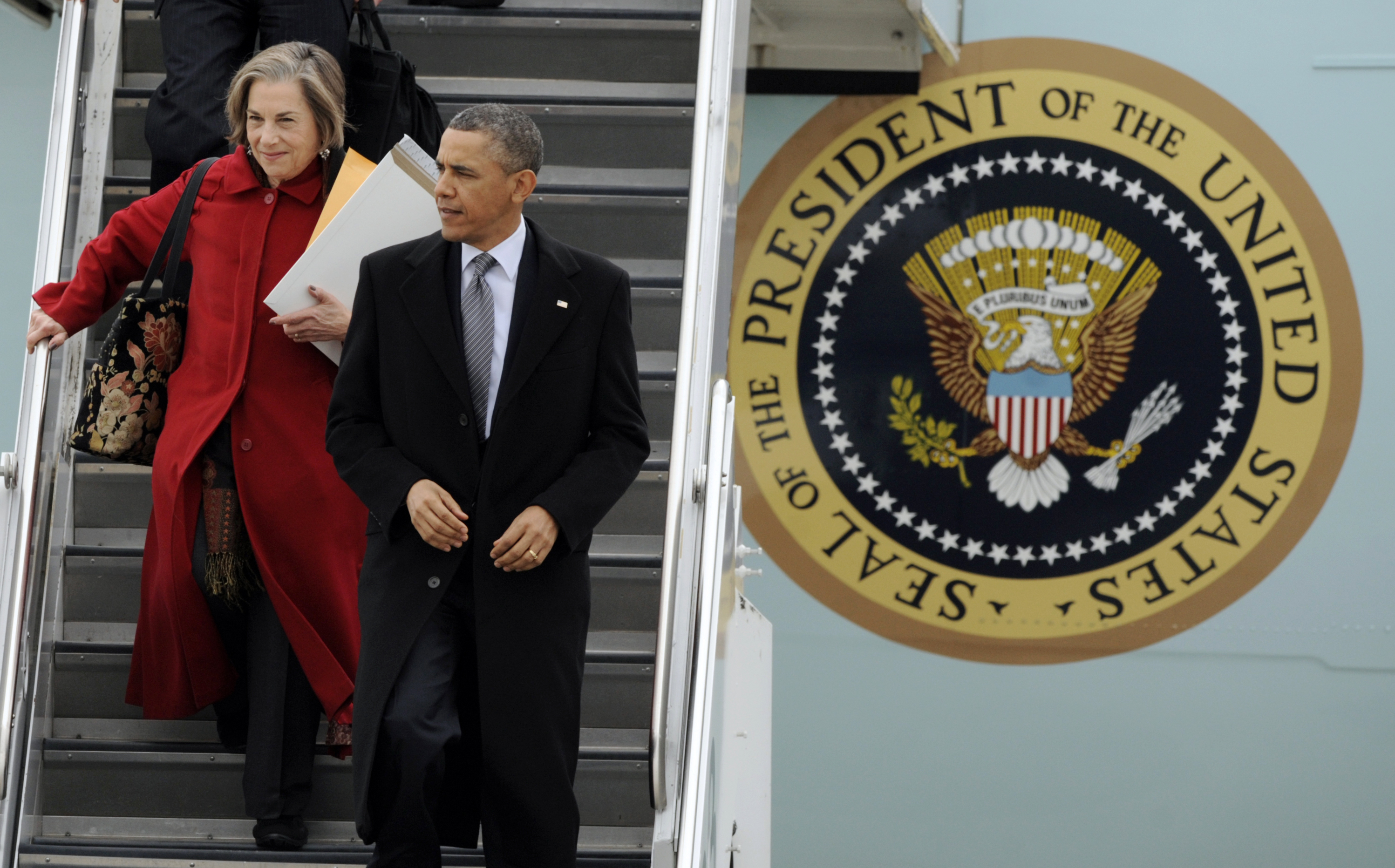 Illinois Rep. Jan Schakowsky arrives in Chicago with President Obama in March.