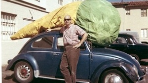 Claes Oldenburg with his Floor Cone (1962) in front of Dwan Gallery, Los Angeles, 1963.