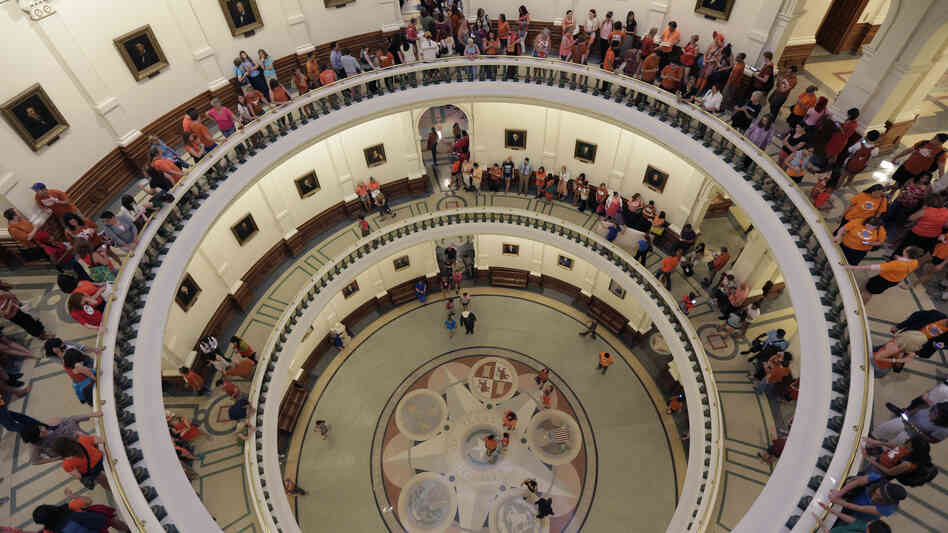 Clock Runs Out On Controversial Texas Abortion Bill
