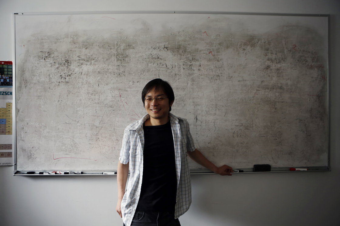 Dr. Lianbing Hu heads the group that developed a new battery made with wood at the Energy Research Center at the University of Maryland in College Park. Dr. Lianbing Hu heads the group that developed a new battery made with wood at the Energy Research Center at the University of Maryland in College Park.