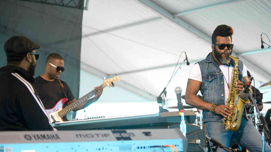 The Robert Glasper Experiment performs at the 2013 Newport Jazz Festival. The Robert Glasper Experiment performs at the 2013 Newport Jazz Festival.