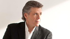 Baritone Thomas Hampson takes his punches for opera on a BBC talk show. Baritone Thomas Hampson takes his punches for opera on a BBC talk show.
