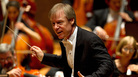 David Robertson, a passionate champion of new music, conducts the St. Louis Symphony Orchestra on tour in Berlin. David Robertson, a passionate champion of new music, conducts the St. Louis Symphony Orchestra on tour in Berlin.