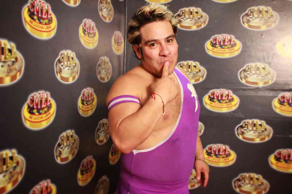 Although most Exóticos are openly gay in and out of the ring, some are not. Outside of his fighting career, Máximo has a wife and children. He says that at a certain point in his career, he figured out it would be more profitable to play the part of a very effeminate gay man. Although most Exóticos are openly gay in and out of the ring, some are not. Outside of his fighting career, Máximo has a wife and children. He says that at a certain point in his career, he figured out it would be more profitable to play the part of a very effeminate gay man.