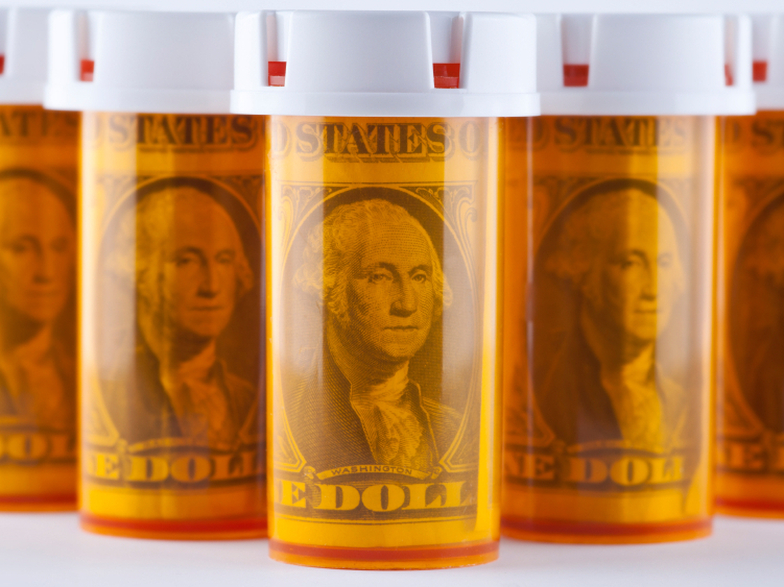 Increased use of generic drugs caused a slight drop in the price of prescription drugs in 2012.