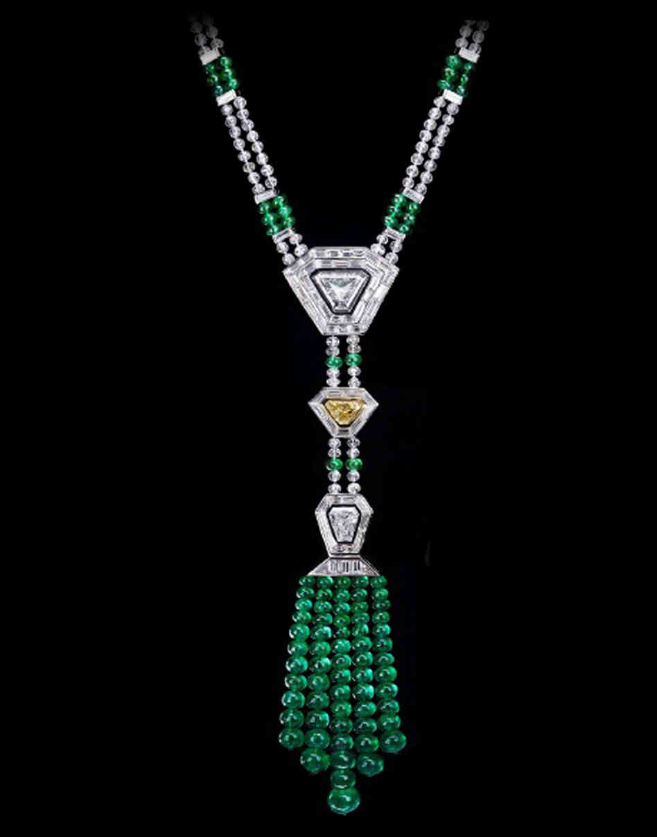 This necklace is among the items stolen in the Carlton heist. A $1.3 million reward is being offered for information leading to the recovery of the jewels. This necklace is among the items stolen in the Carlton heist. A $1.3 million reward is being offered for information leading to the recovery of the jewels.